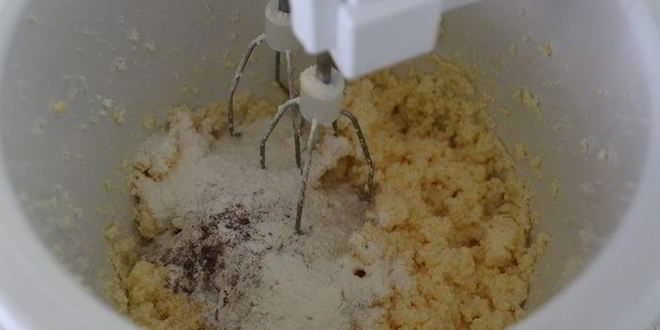 Рецепт ароматный сливовый пирог