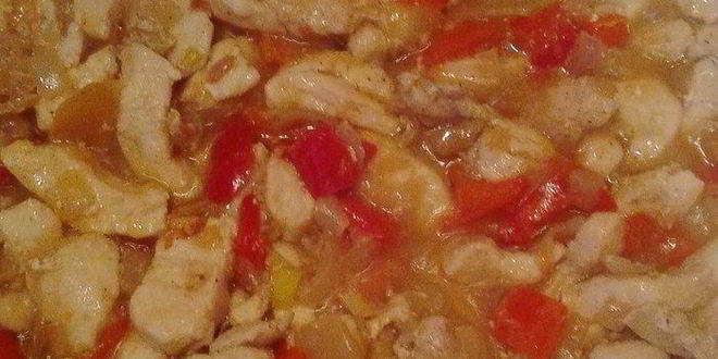 Рецепт бисквитный пирог без яиц с курицей и сладким перцем