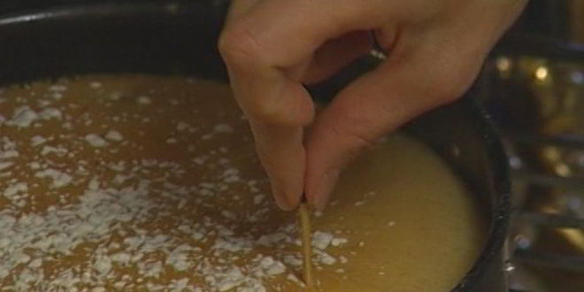 Рецепт бисквитный пирог с ежевикой и голубикой