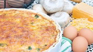 Рецепт Киш с грибами и сыром фонтина