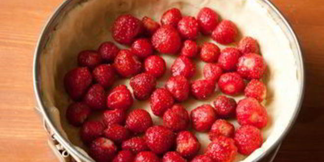 Рецепт киш с клубникой