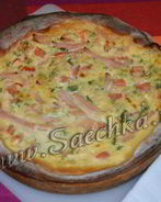 Киш с ветчиной и сыром