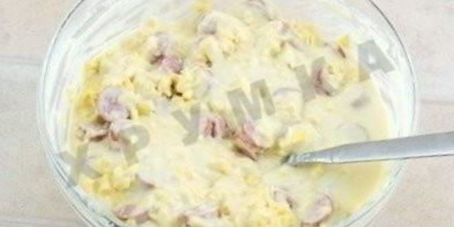 Рецепт ленивый пирог с сыром и сосисками