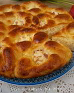 Пирог из картофельного теста с творогом и беконом