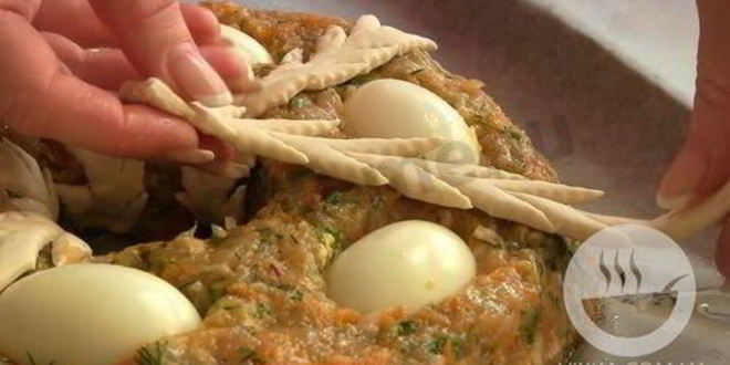 Рецепт пирог из куриного фарша рождественское кольцо