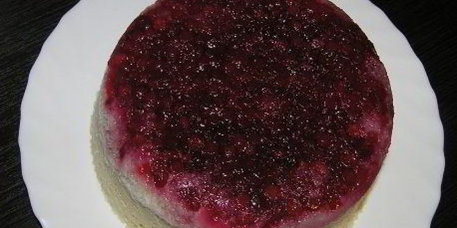 Рецепт пирога с брусникого в микроволновке