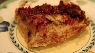 Рецепт Пирог с ежевикой, имбирем и корицей