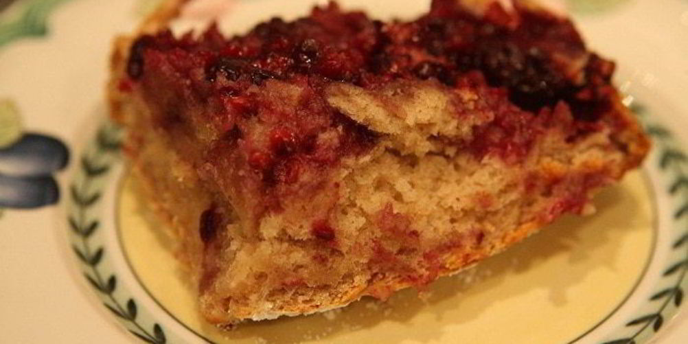 Как приготовить пирог с ежевикой, имбирем и корицей