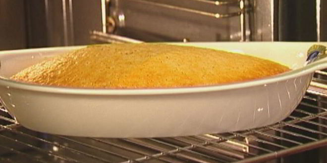 Рецепт пирог с ежевикой, имбирем и корицей