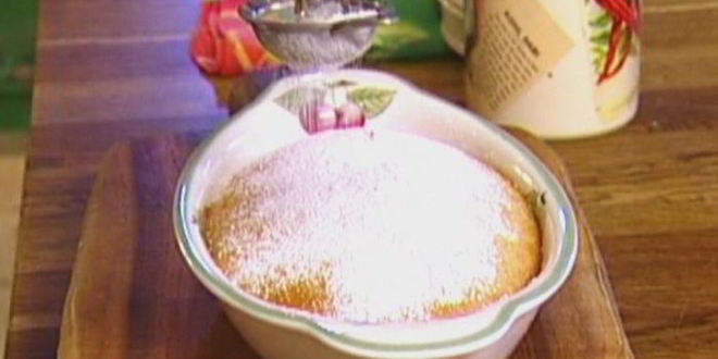 Рецепт пирог с ежевикой, имбирем и корицей