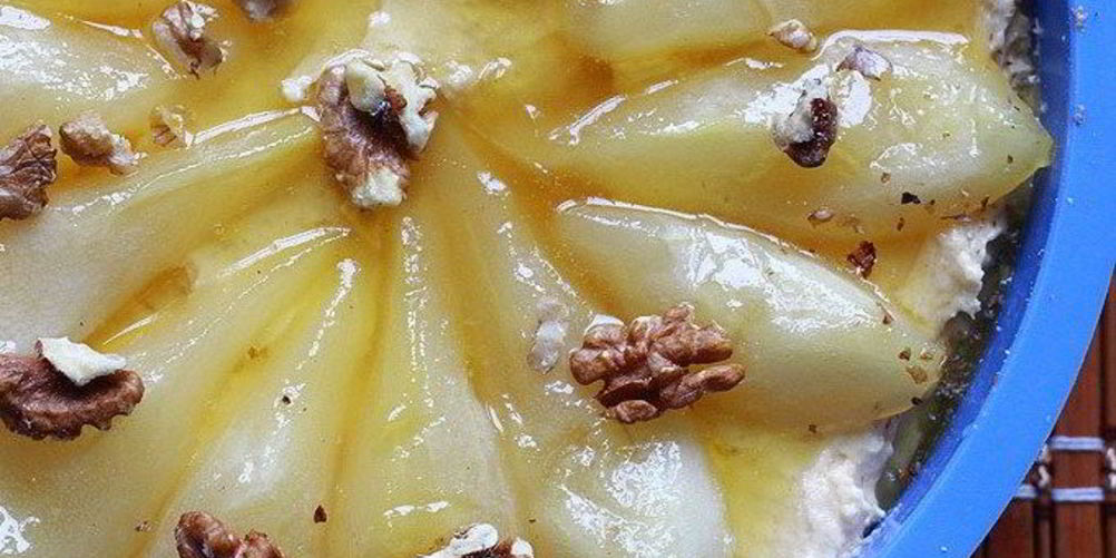 Как приготовить пирог с карамелизованными грушами