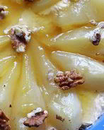 Пирог с карамелизованными грушами