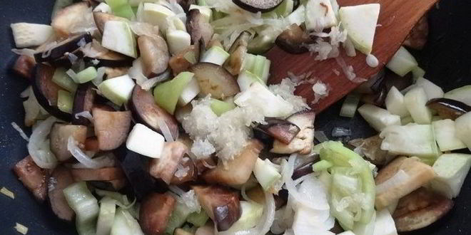 Рецепт пирог с овощами и куриной грудкой