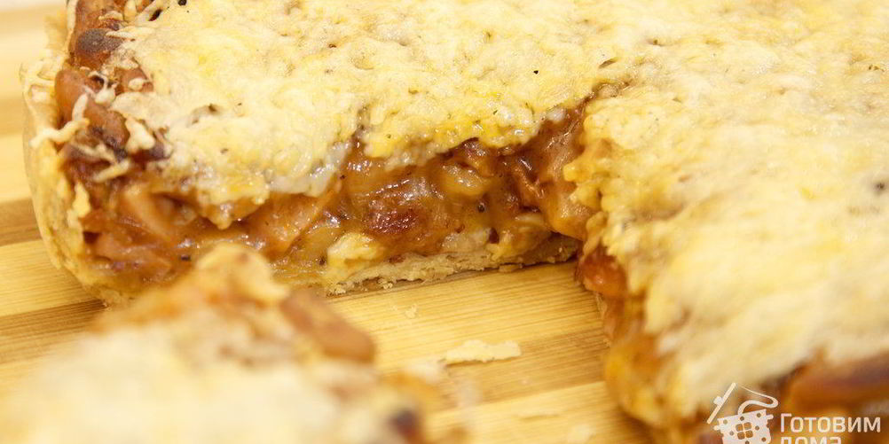 Как приготовить пирог с сосисками, беконом и фасолью