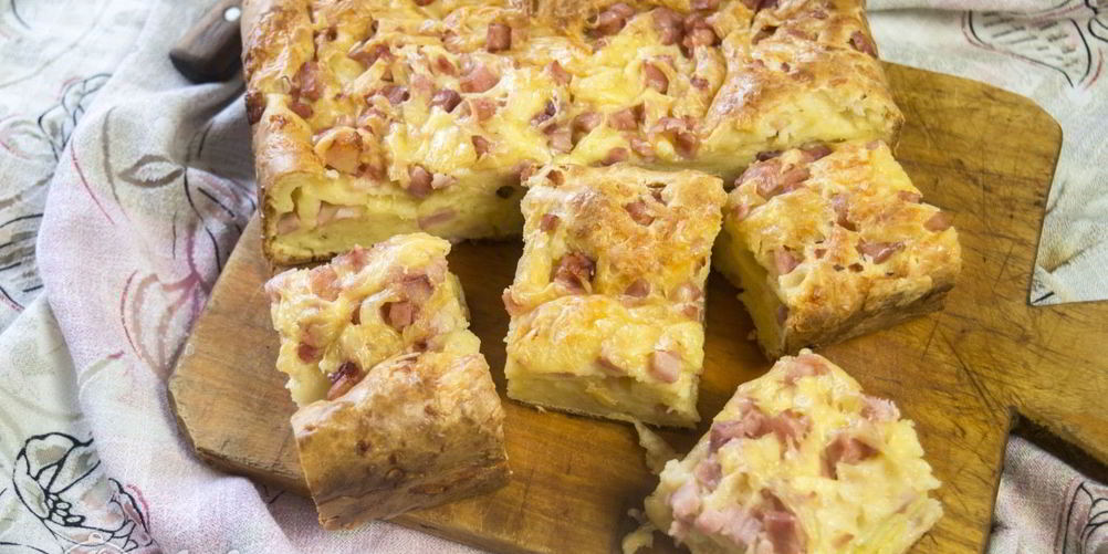Как приготовить пирог с ветчиной и сыром