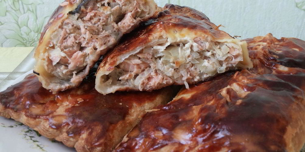 Как приготовить рыбный пирог из слоеного теста