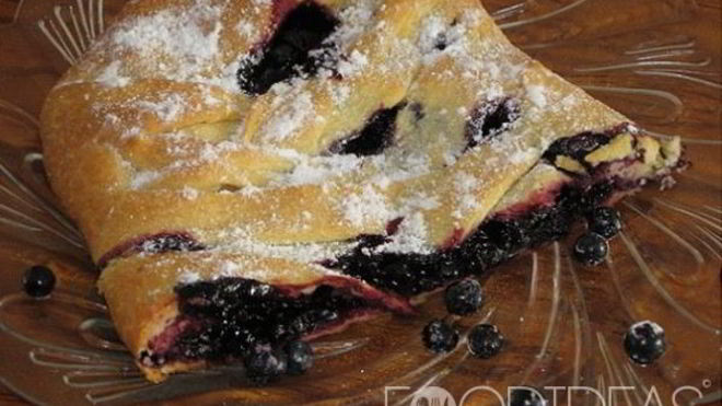 Рецепт Слоеный пирог с черникой