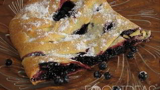 Рецепт Слоеный пирог с черникой
