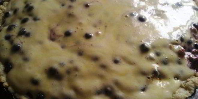 Рецепт теплый черничный пирог