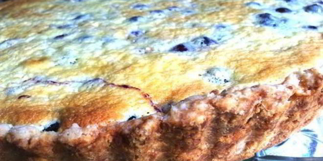 Рецепт теплый черничный пирог