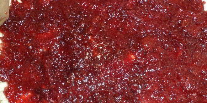 Рецепт творожный пирог с вареньем и черносливом