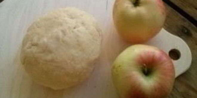 Рецепт яблочный пирог со сметанной заливкой