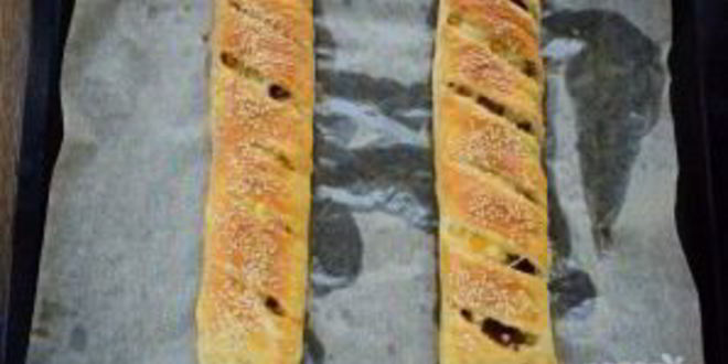 Рецепт быстрые пирожки с фаршем, сыром и кукурузой