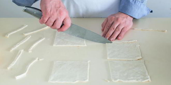 Рецепт грибы-пирожки, шампиньоны в слоеном тесте