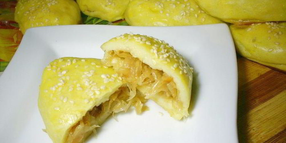 Как приготовить картофельные пирожки с начинкой из квашеной капусты