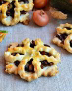 Хрустящие открытые пирожки-цветочки с грибами