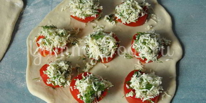 Рецепт мини-пирожки с брынзой и помидорами