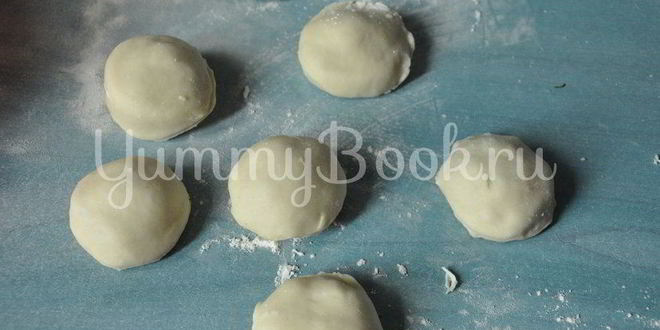 Рецепт мини-пирожки с брынзой и помидорами