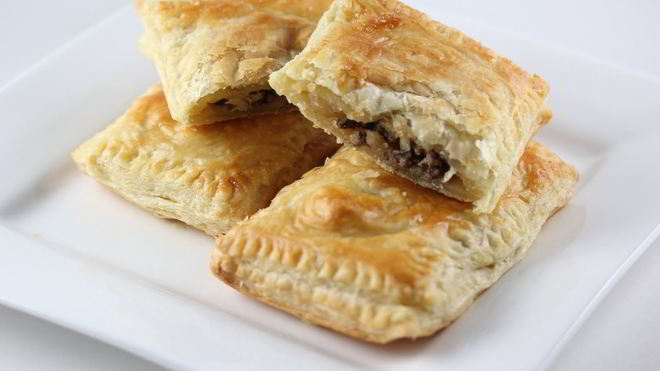 Рецепт Пирожки из слоеного теста с мясом