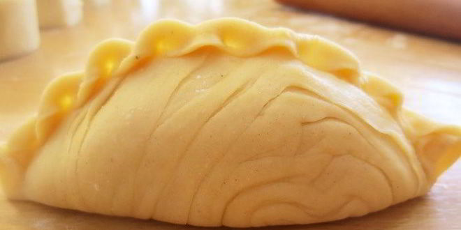 Рецепт пирожки из слоеного теста с творожной начинкой