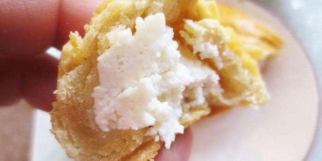 Рецепт пирожки из слоеного теста с творожной начинкой