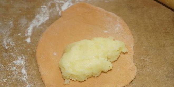 Рецепт пирожки из томатного теста