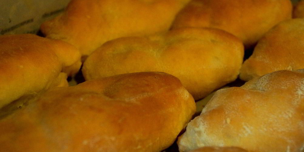 Как приготовить пирожки с картофелем и луком