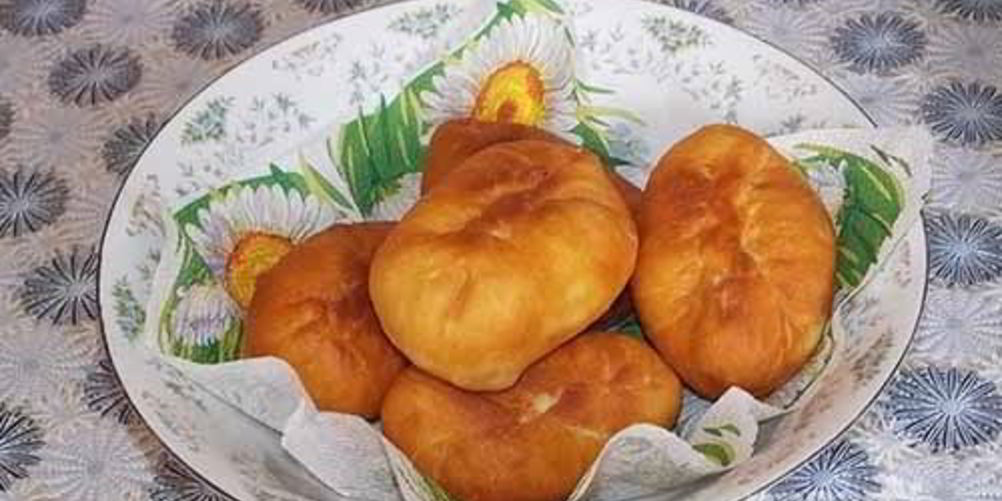 Как приготовить пирожки с луком и яйцом на дрожжевом тесте
