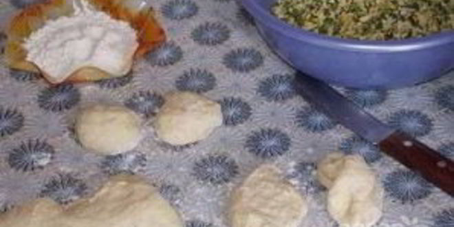 Рецепт пирожки с луком и яйцом на дрожжевом тесте