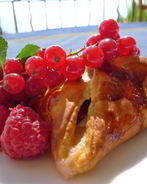 Пирожки с малиной в духовке