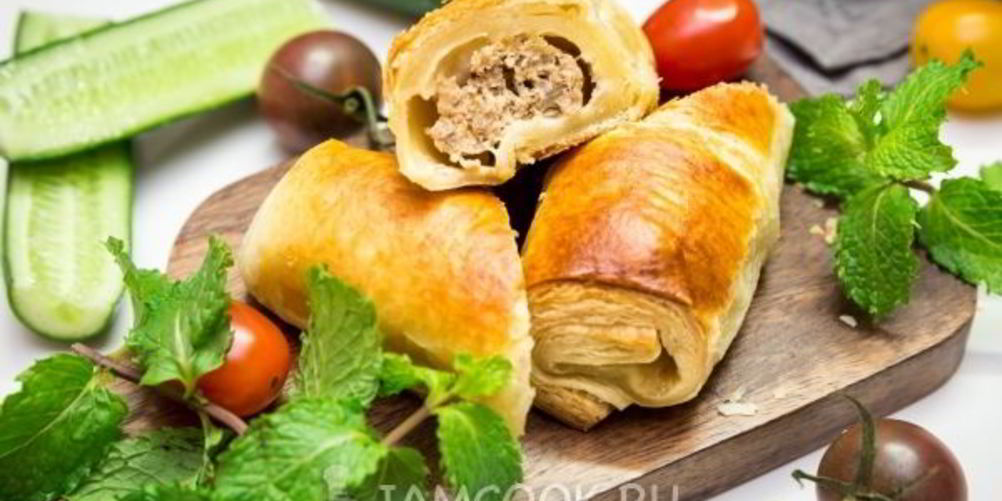 Как приготовить пирожки с мясом из слоеного теста в духовке