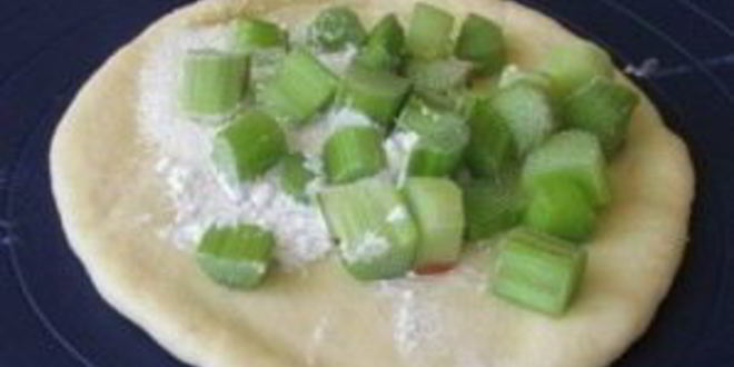 Рецепт пирожки с ревенем