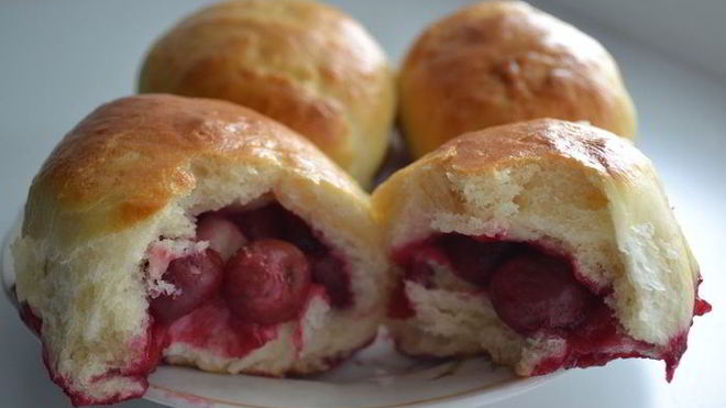 Рецепт Пирожки с вишнями