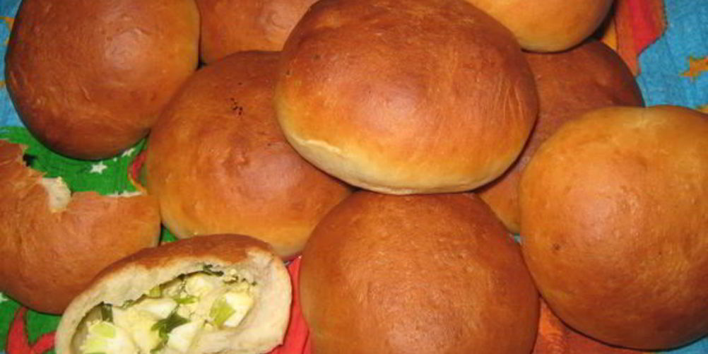 Как приготовить пирожки с яйцом и луком