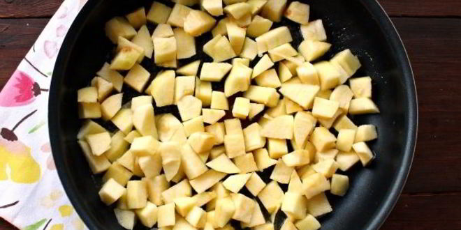 Рецепт сдобные пирожки с яблоками в духовке