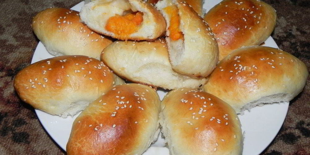 Как приготовить сладкие печеные пирожки