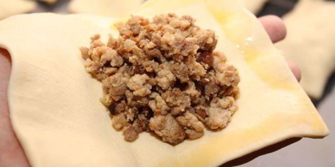 Рецепт слоеные пирожки с мясом