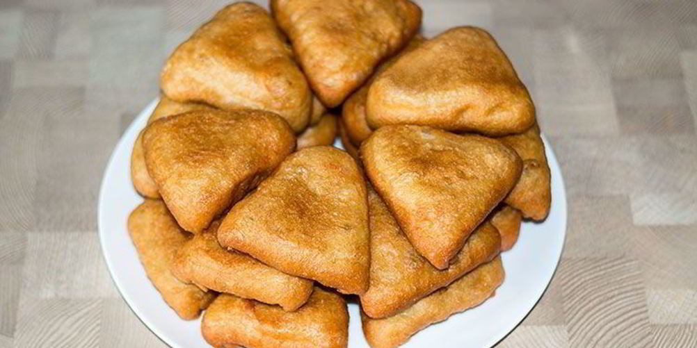 Как приготовить жареные пирожки с картошкой, луком и грибами