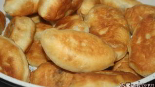 Рецепт Жареных пирожков с квашеного капустого