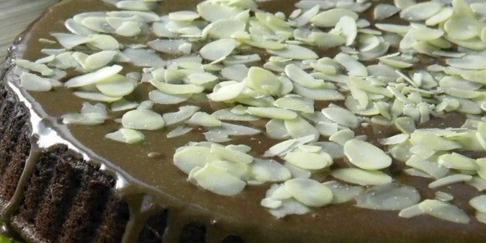 Как приготовить брауни с апельсином в миндальных хлопьях